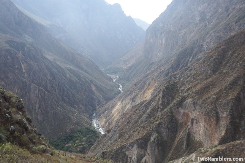 Into the Colca Canyon - and back out
